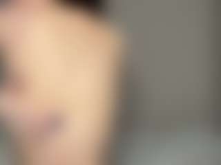 Live cam show with Thea - Lovely on Camming Site