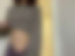 Live cam show with Thea - Gamer Brown Hair on thefappeningchat.com