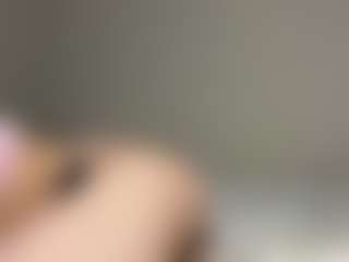 Live cam show with Thea - Gamer Pornstar on Gym Cam Girls