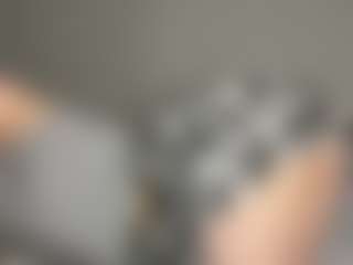 Live cam show with Thea - Schoolgirl Brown Hair on Camsoda
