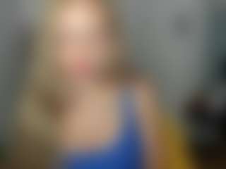 Live cam show with delightCoralie - Green Eyes on Dare Cams