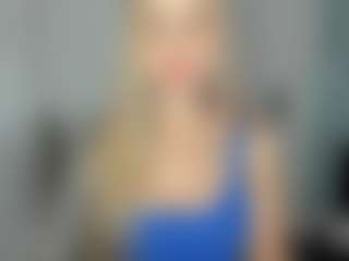 Live cam show with delightCoralie - Domination on CamwithHer