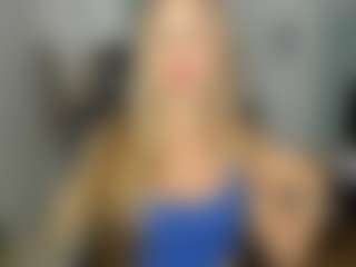 Live cam show with delightCoralie - Green Eyes on Camiplay Live