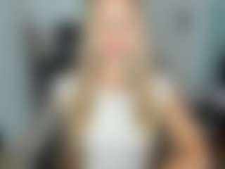Live cam show with delightCoralie - Green Eyes on Camsoda