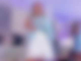 Live cam show with BlondeHotMilf Liana - Green Eyes on Soda Cam