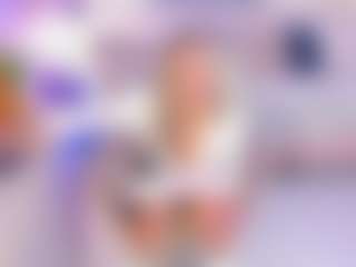 Live cam show with BlondeHotMilf Liiana - Green Eyes on Uber Horny