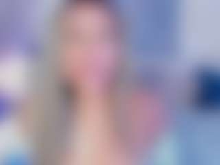 Live cam show with BlondeHotMilf Liiana - Green Eyes on makecum.org