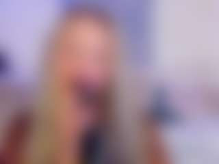 Live cam show with BlondeHotMilf Liiana - Green Eyes on Camsoda
