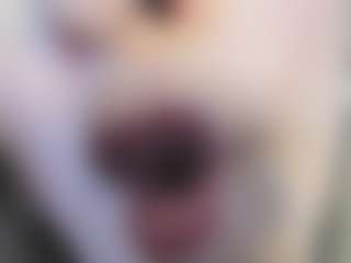 Live cam show with BlondeHotMilf Liiana - Green Eyes on crypto-cams