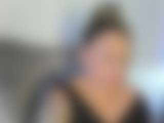 Live cam show with BlondeHotMilf Liiana - Blowjob on WildCum