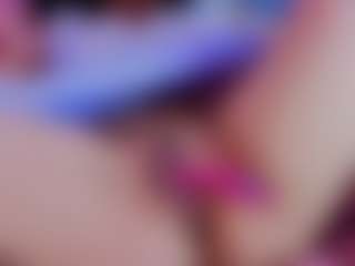 Live cam show with MadyJackson - Butt Plug on Soda Cam