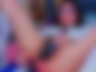 Live cam show with MadyJackson - Shaved Pussy Teen (18+) on wildcum.com