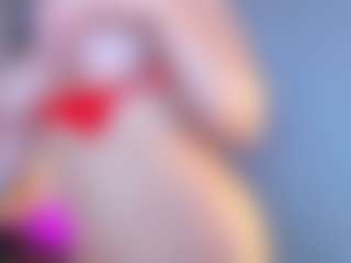 Live cam show with Megan Charles - Teen (18+) on Camsoda