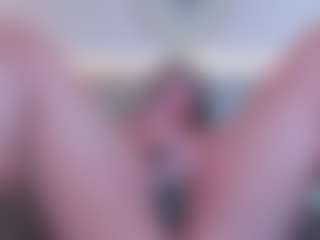 Live cam show with Megan Charles - Brown Eyes Teen (18+) on Pornisteam.com