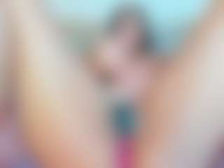 Live cam show with Megan Charles - Striptease Latina on instabang | colombia