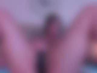 Live cam show with Megan Charles - Shaved Pussy on Camsoda
