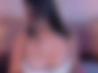 Live cam show with Megan Charles - Shaved Pussy on Hubzter Live