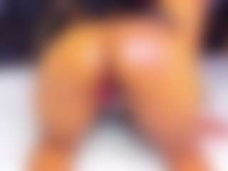 sara-tompsonn's Live Sex Cam Show