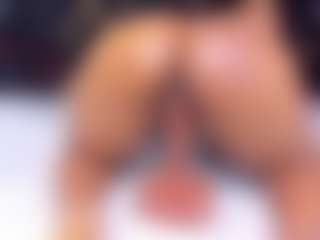 sara-tompsonn's Live Sex Cam Show