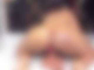 sara-tompsonn's Live Sex Cam Show