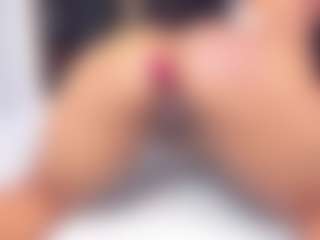 sara-tompsonn's Live Sex Cam Show