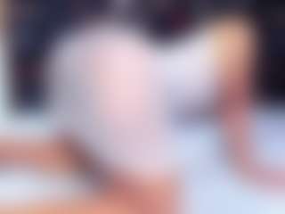 sara-tompsonn's Live Sex Cam Show