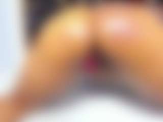 Live cam show with sara-tompsonn - Big Tits Small Tits on sexylive.show