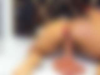 sara-tompsonn's Live Sex Cam Show