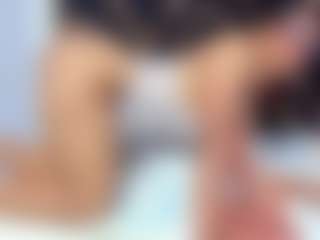 sara-tompsonn's Live Sex Cam Show