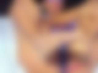 Live cam show with sara-tompsonn - Skinny Latina on Chatstar | colombia