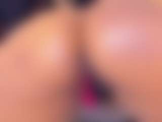 sara-tompsonn's Live Sex Cam Show