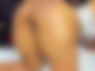 sara-tompsonn's Live Sex Cam Show