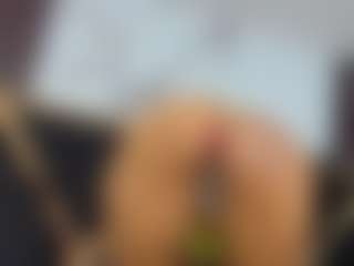 sara-tompsonn's Live Sex Cam Show
