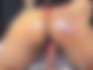 sara-tompsonn's Live Sex Cam Show