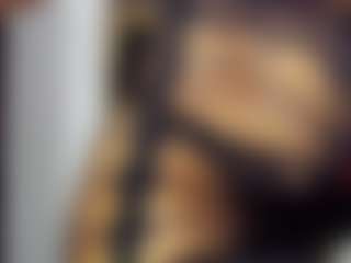 Live cam show with sara-tompsonn - Handjob on Milfs Live