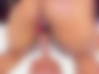 sara-tompsonn's Live Sex Cam Show