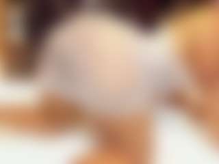 sara-tompsonn's Live Sex Cam Show