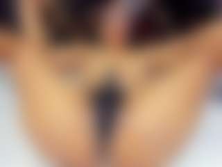 sara-tompsonn's Live Sex Cam Show