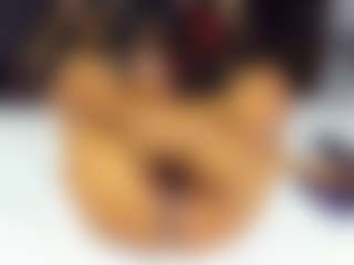sara-tompsonn's Live Sex Cam Show