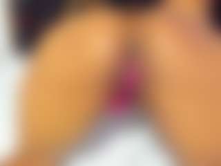 sara-tompsonn's Live Sex Cam Show