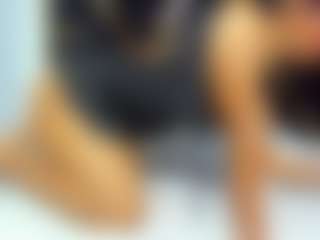 Live cam show with sara-tompsonn - Dirty Talk on Camsoda