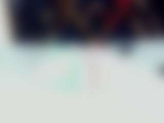 Live cam show with sara-tompsonn - Striptease on Soda Cam