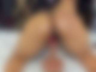 sara-tompsonn's Live Sex Cam Show