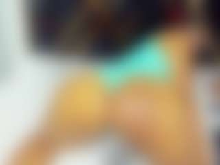Live cam show with sara-tompsonn - Spank on Camsoda