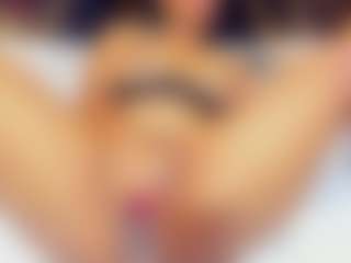 sara-tompsonn's Live Sex Cam Show