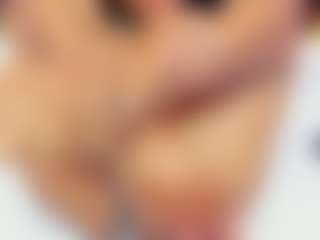 sara-tompsonn's Live Sex Cam Show