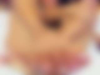 sara-tompsonn's Live Sex Cam Show