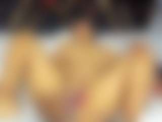 sara-tompsonn's Live Sex Cam Show