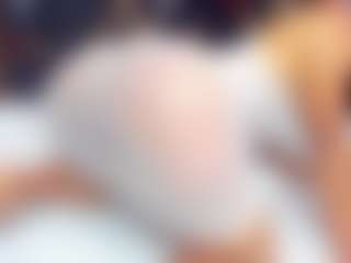 sara-tompsonn's Live Sex Cam Show