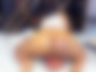 sara-tompsonn's Live Sex Cam Show